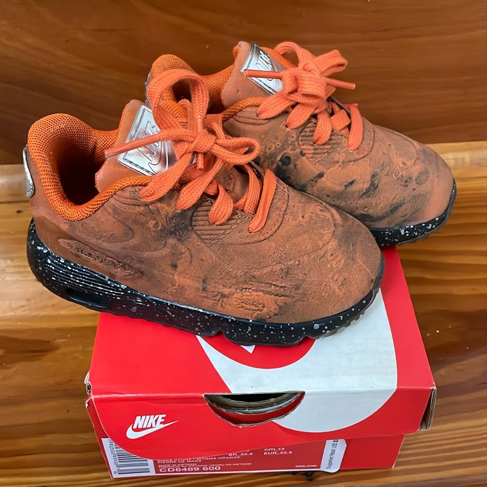 Nike Air Max 90 BT QS, Orange, Size 7c